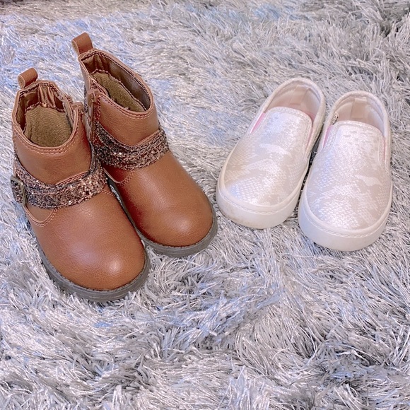 Carter’s Toddler Shoe Bundle - Picture 4 of 5